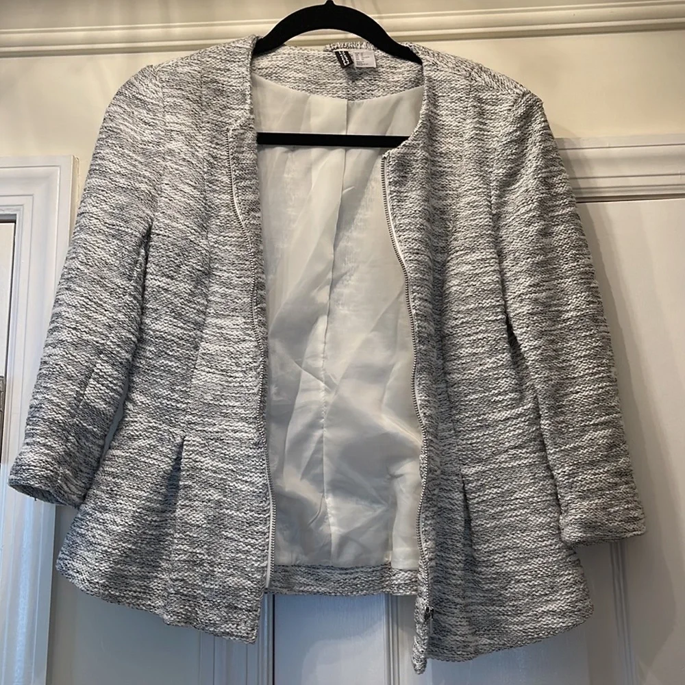 H&M Peplum Blazer - Picture 5 of 5